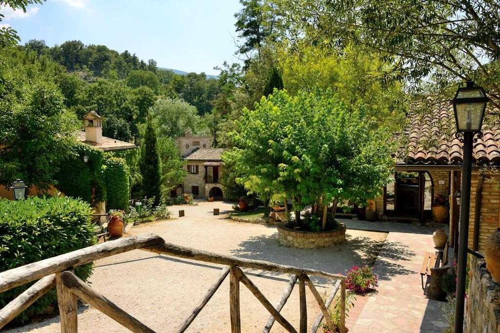 Penzion Le Querce Di Assisi Piano Delle Pieve Exteriér fotografie